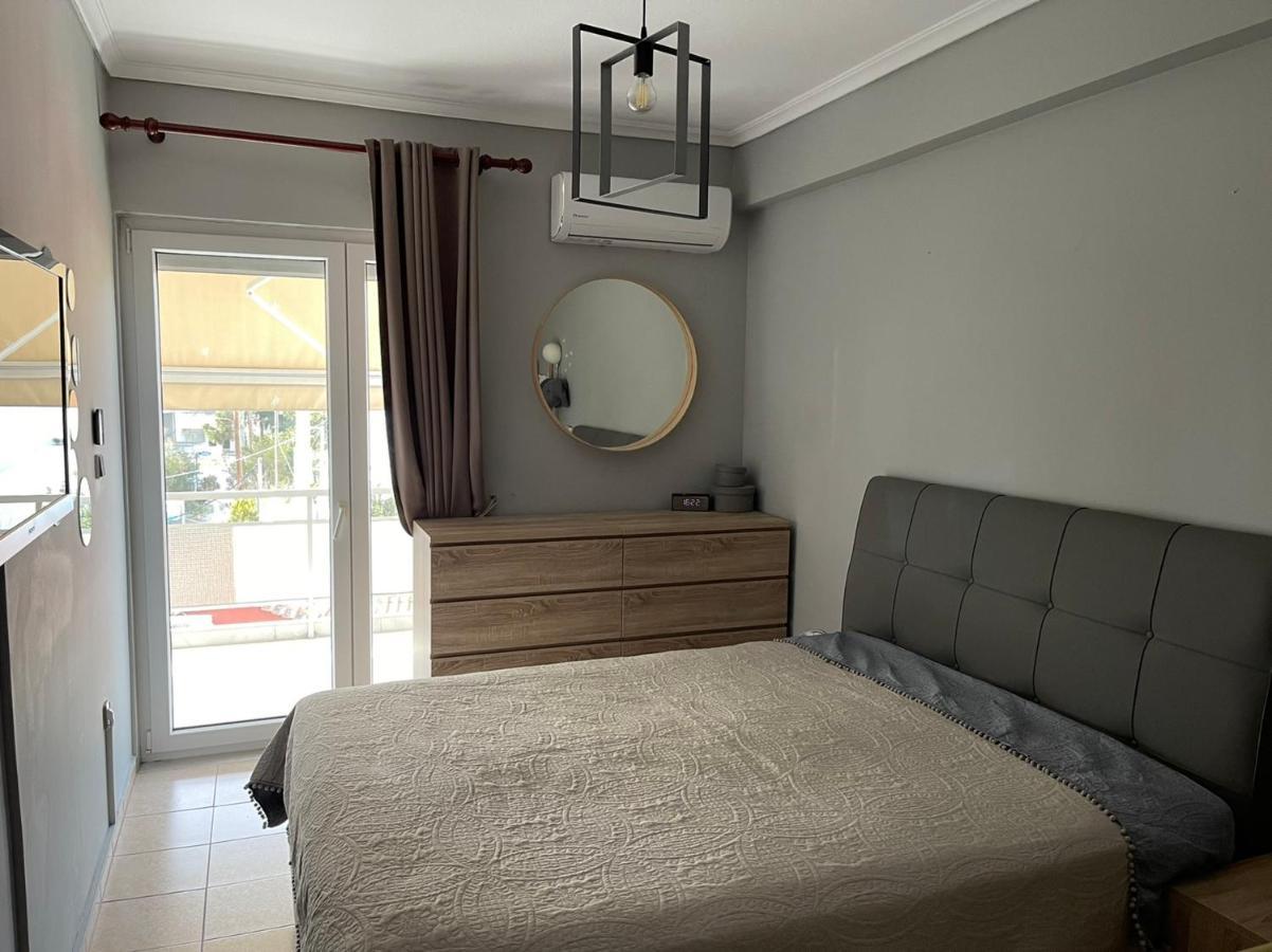 شقة Adrianos House By The Sea Nea Iraklitsa المظهر الخارجي الصورة